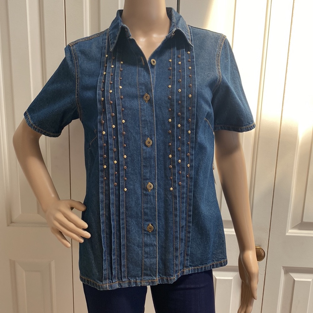 NWT T & CompanyWomens S Indigo Button Front Denim Shirt